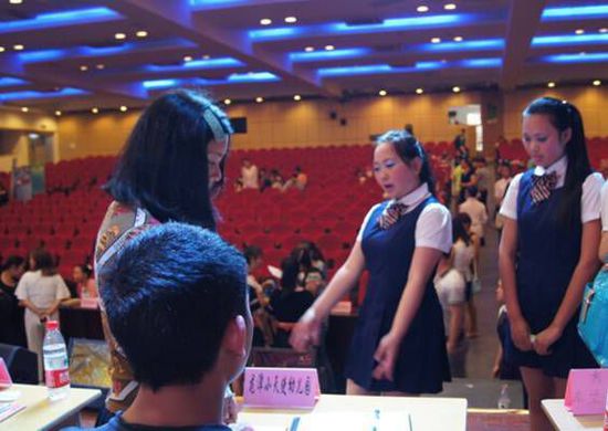 圖為該校雙選會面試現場。