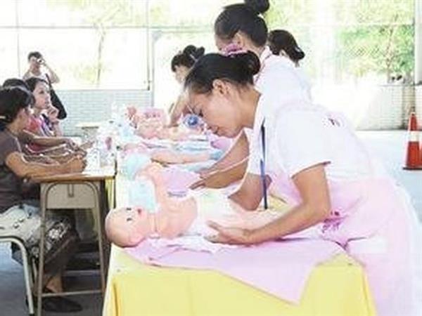 在菏澤市東華職業培訓學校學習家政護理專業靠譜嗎？