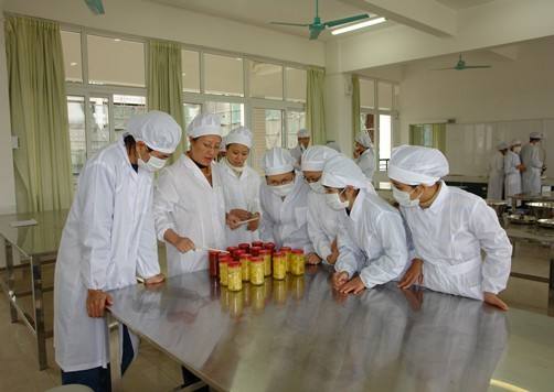 山東藍海職業學校食品加工技術專業教師水平如何？